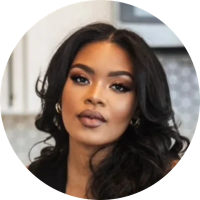 Ashley Renee, Sellfy creator who sold 1,500+ keto cookbooks through TikTok